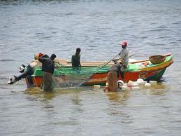 Sri Lanka Navy arrests three Indian fishermen